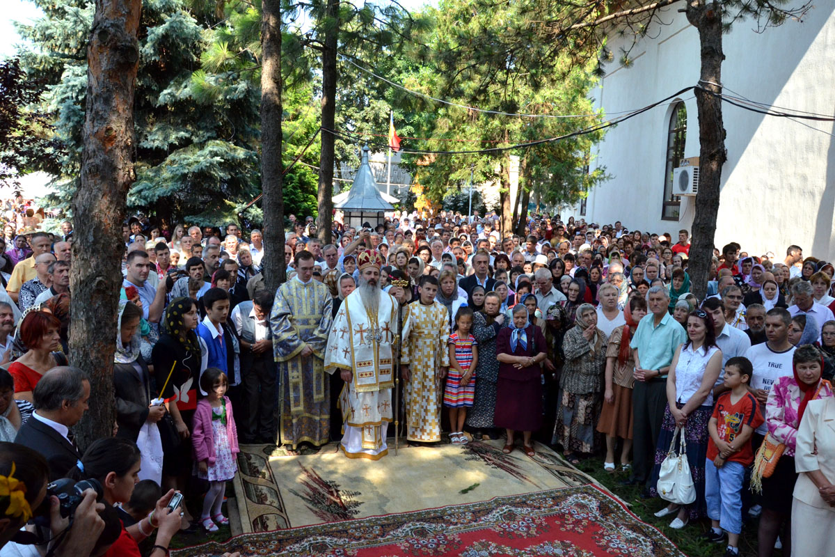 A fost resfinţită Biserica „Sfânta Cuvioasă Parascheva“