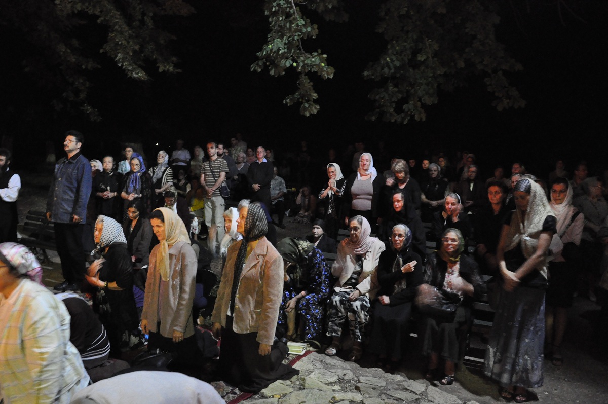 Priveghere de toată noaptea la Mănăstirea Bucium