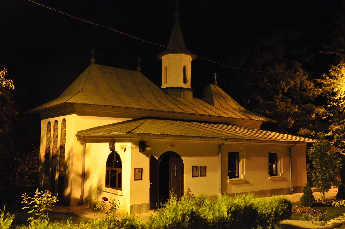 Priveghere de toată noaptea la Mănăstirea Bucium