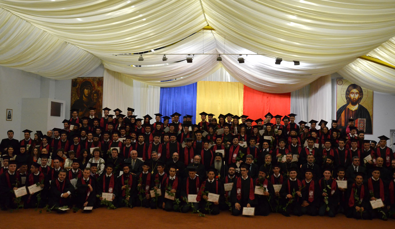 Absolvenţii Facultăţii de Teologie au depus jurământul de credinţă