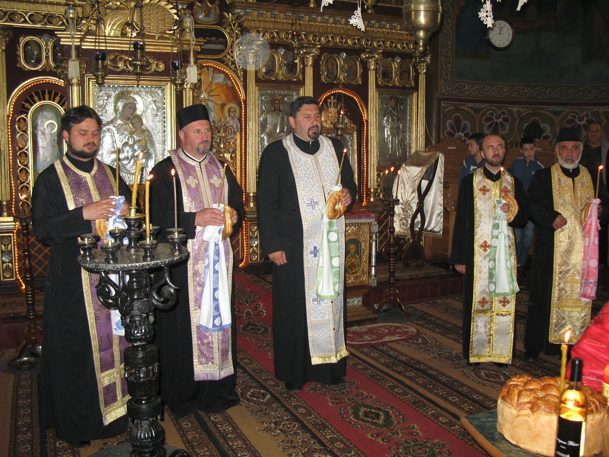 Parohia Dreptu a găzduit întâlnirea profesorilor de pe Valea Bistriţei