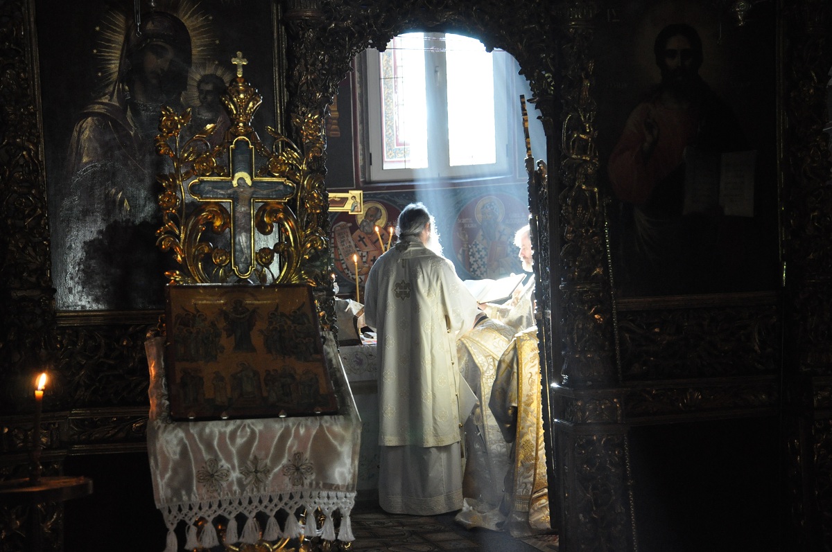 Sfântă Liturghie arhierească, în cadrul manifestărilor Masterclass-ului de Cânt Bizantin de la Iaşi
