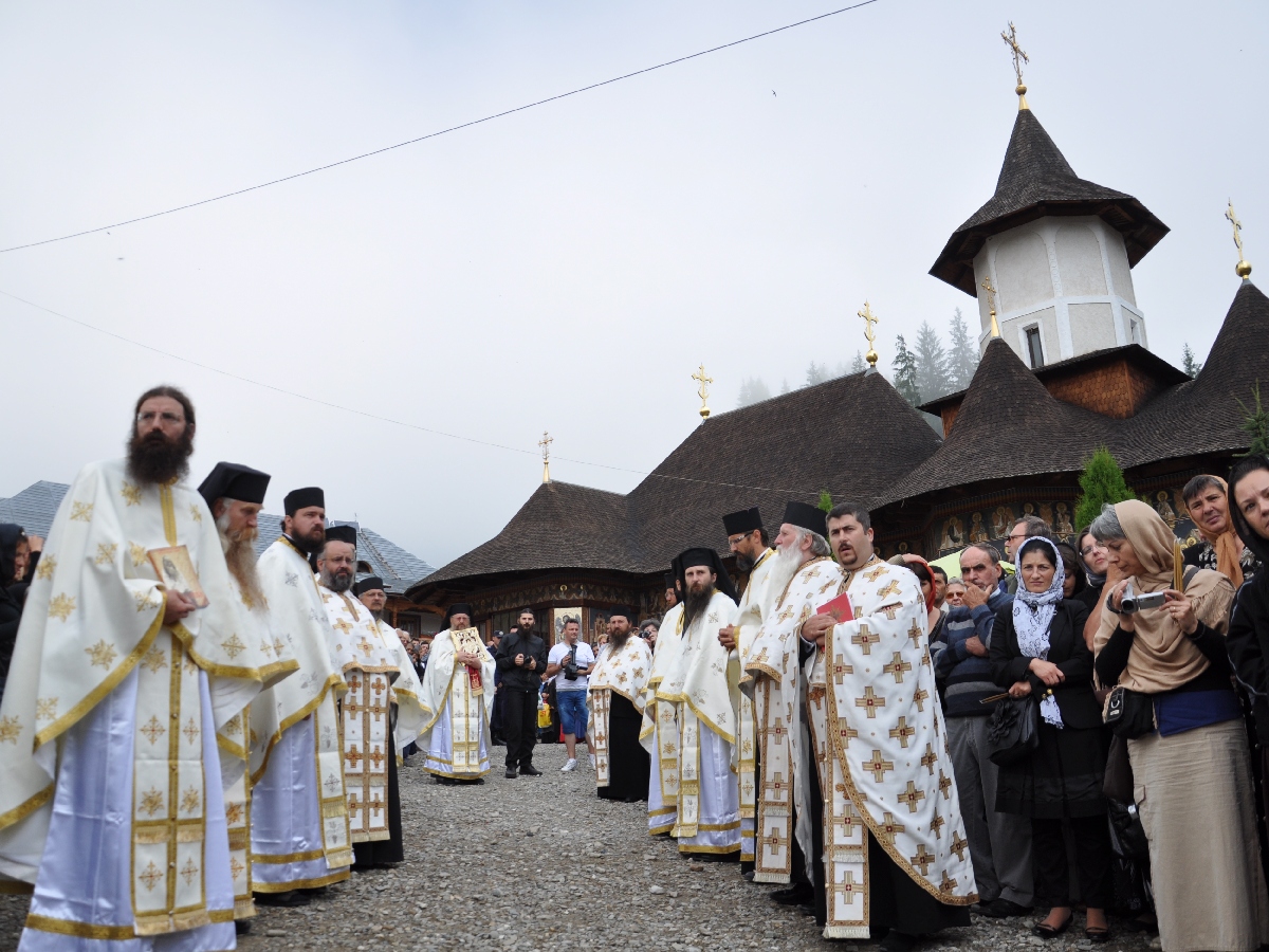 O inimă cât o țară: părintele Justin Pârvu O inimă cât o țară: părintele Justin Pârvu