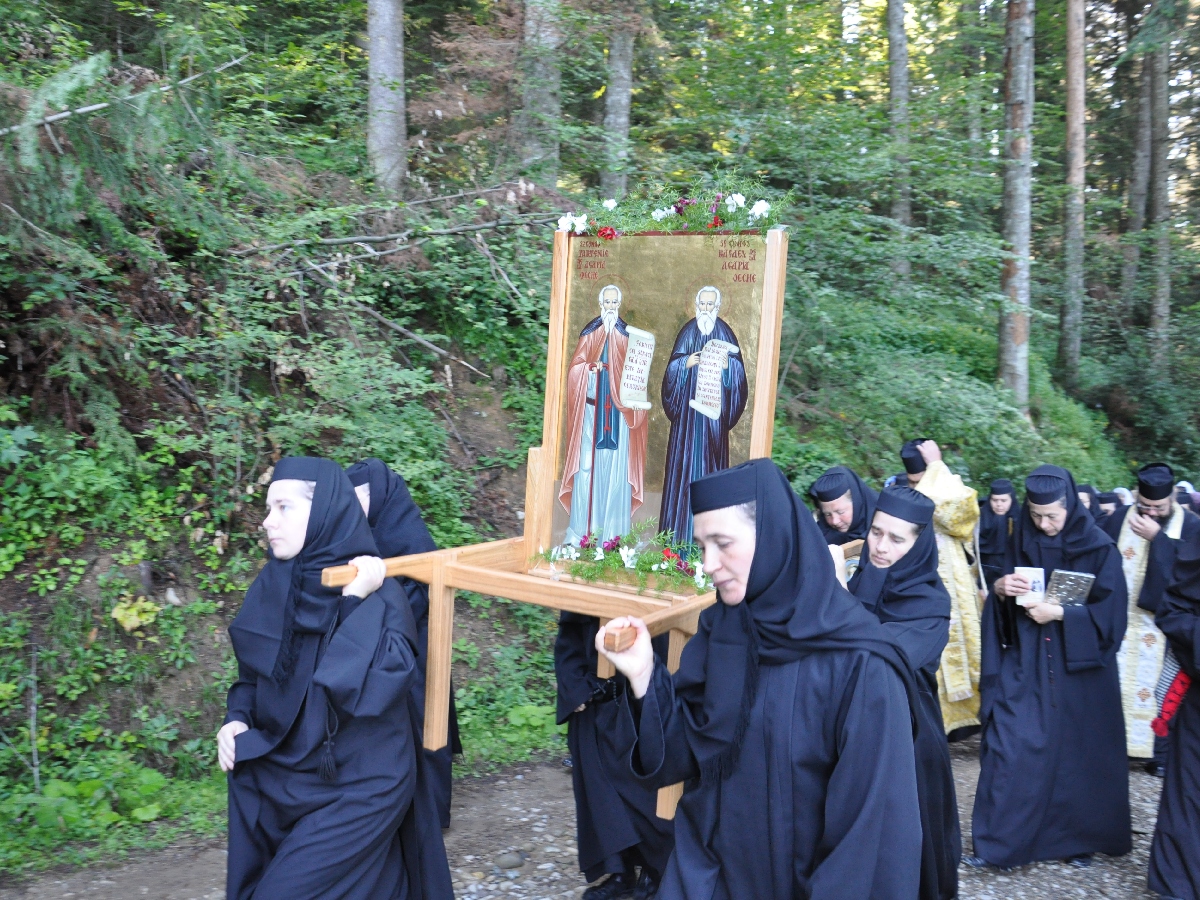 Agapia Veche, locul de întâlnire cu Sfinții Rafail și Partenie pentru numeroși pelerini