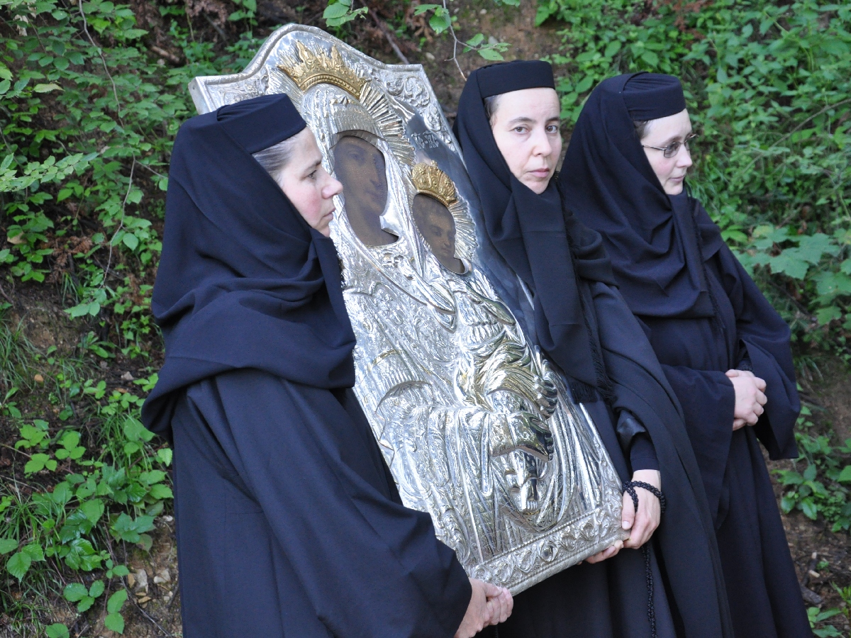 Agapia Veche, locul de întâlnire cu Sfinții Rafail și Partenie pentru numeroși pelerini