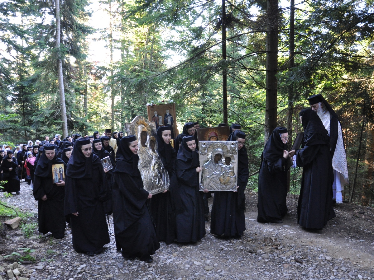 Agapia Veche, locul de întâlnire cu Sfinții Rafail și Partenie pentru numeroși pelerini