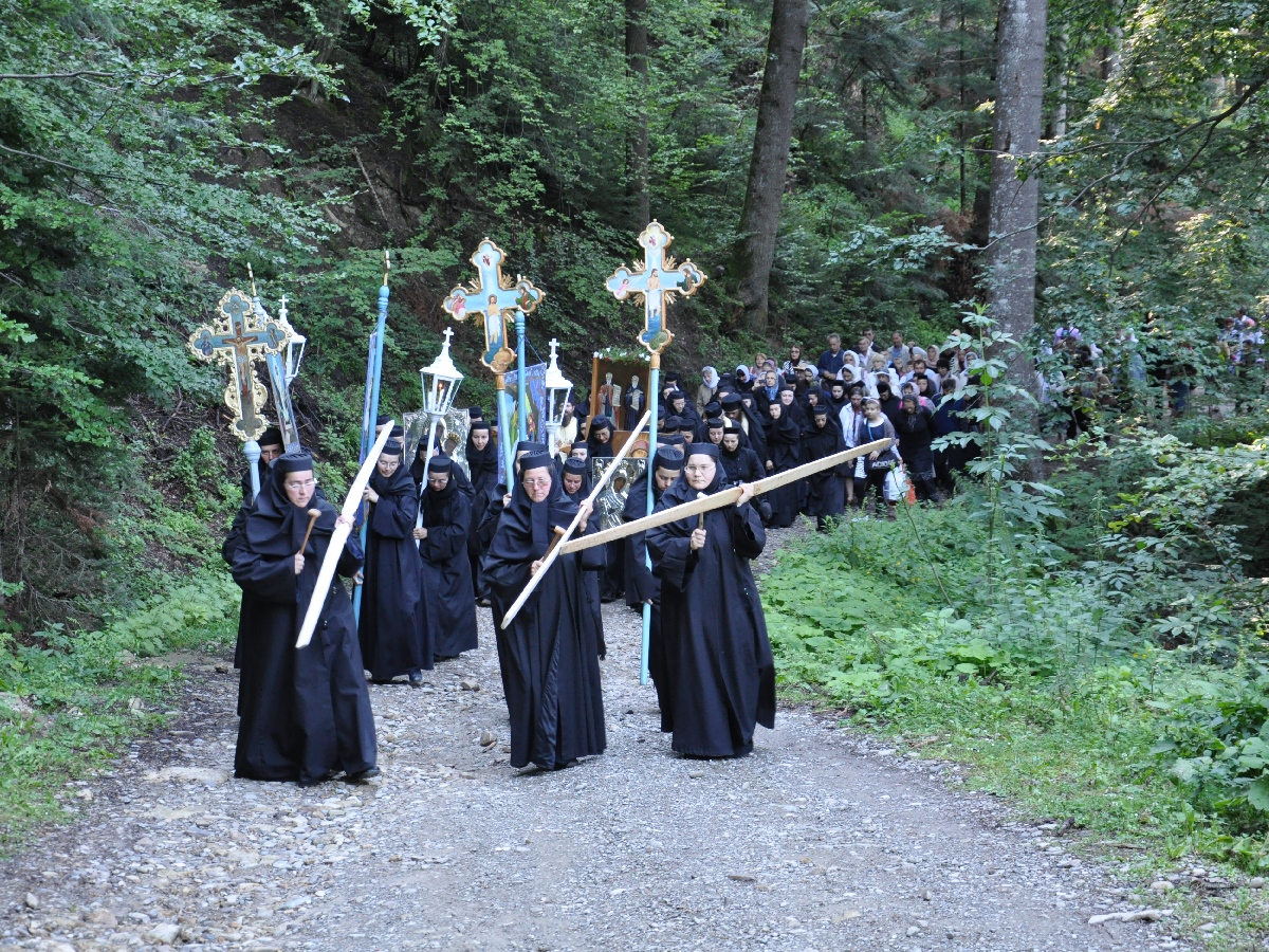 Agapia Veche, locul de întâlnire cu Sfinții Rafail și Partenie pentru numeroși pelerini