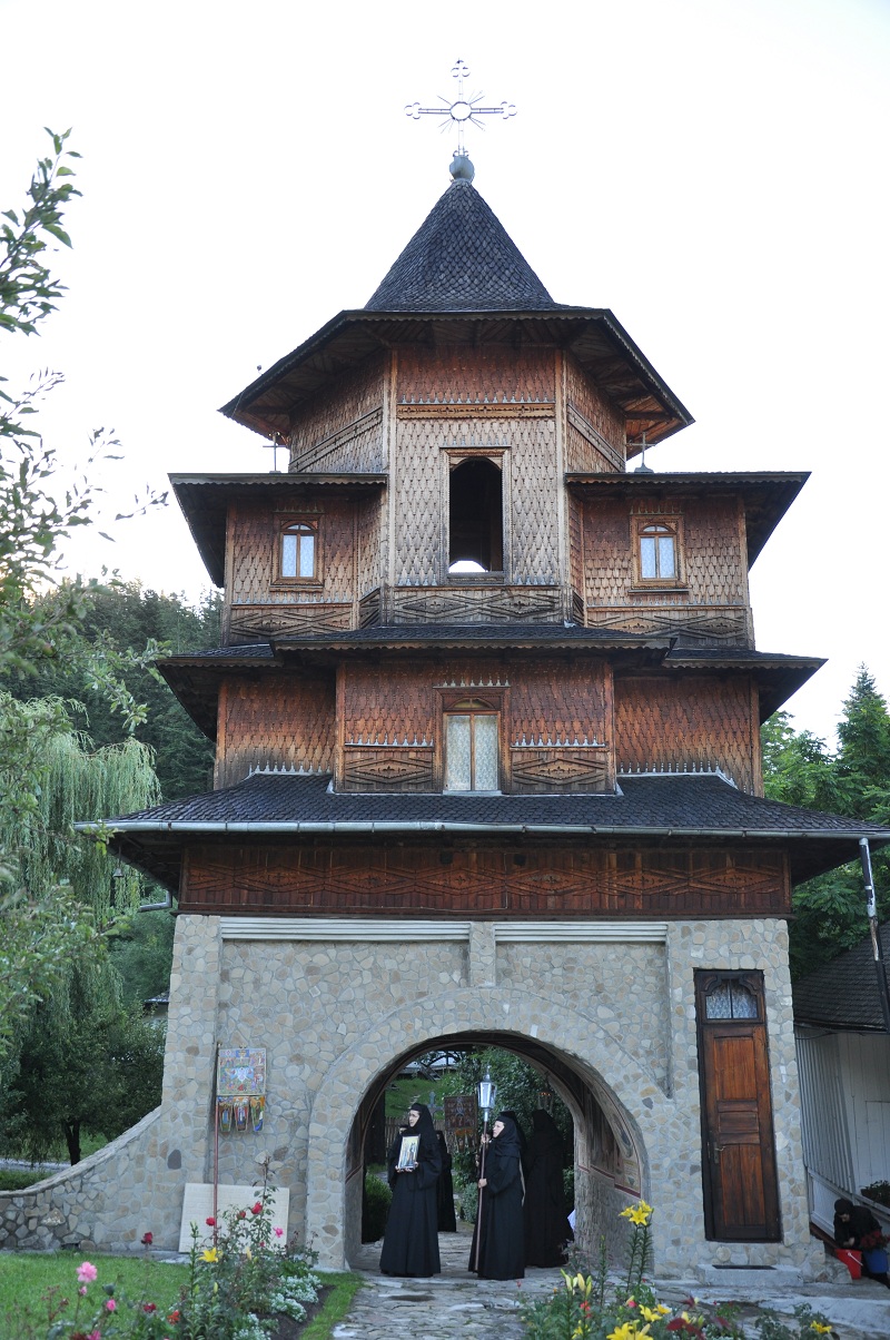 Agapia Veche, locul de întâlnire cu Sfinții Rafail și Partenie pentru numeroși pelerini