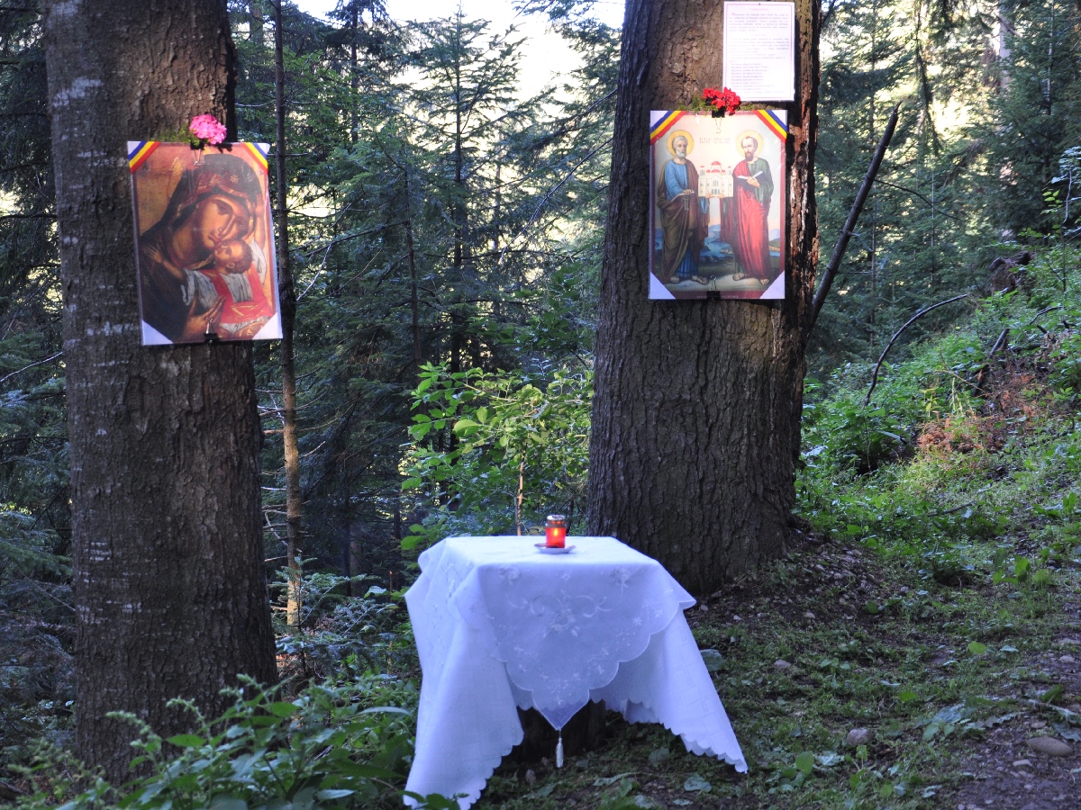 Agapia Veche, locul de întâlnire cu Sfinții Rafail și Partenie pentru numeroși pelerini