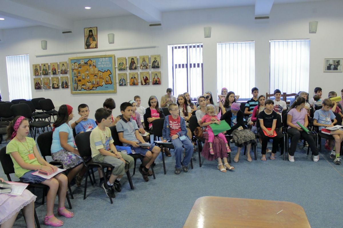 Tabără a „Oastei Domnului” la Mănăstirea Neamţ