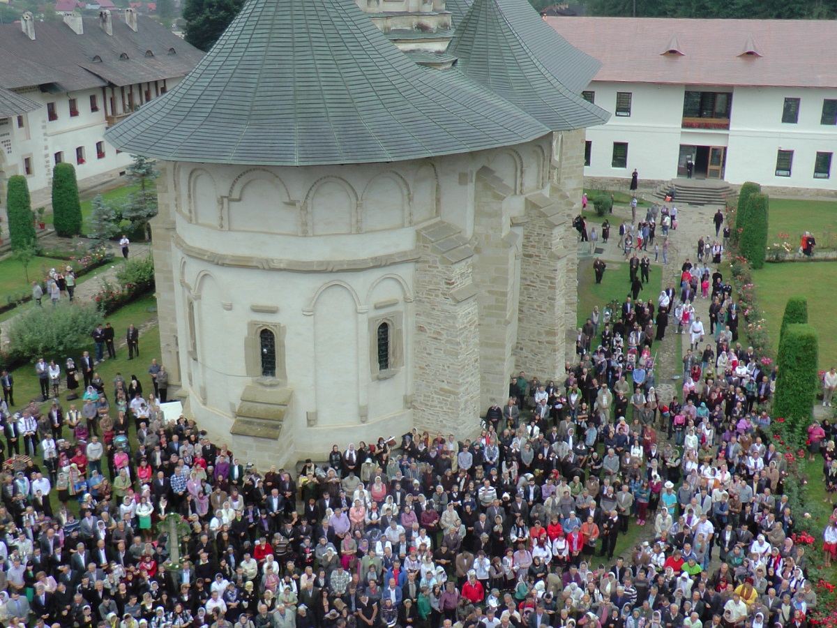 Foto: Mănăstirea Putna "Maica Domnului a trăit în rugăciune, smerenie şi ascultare"
