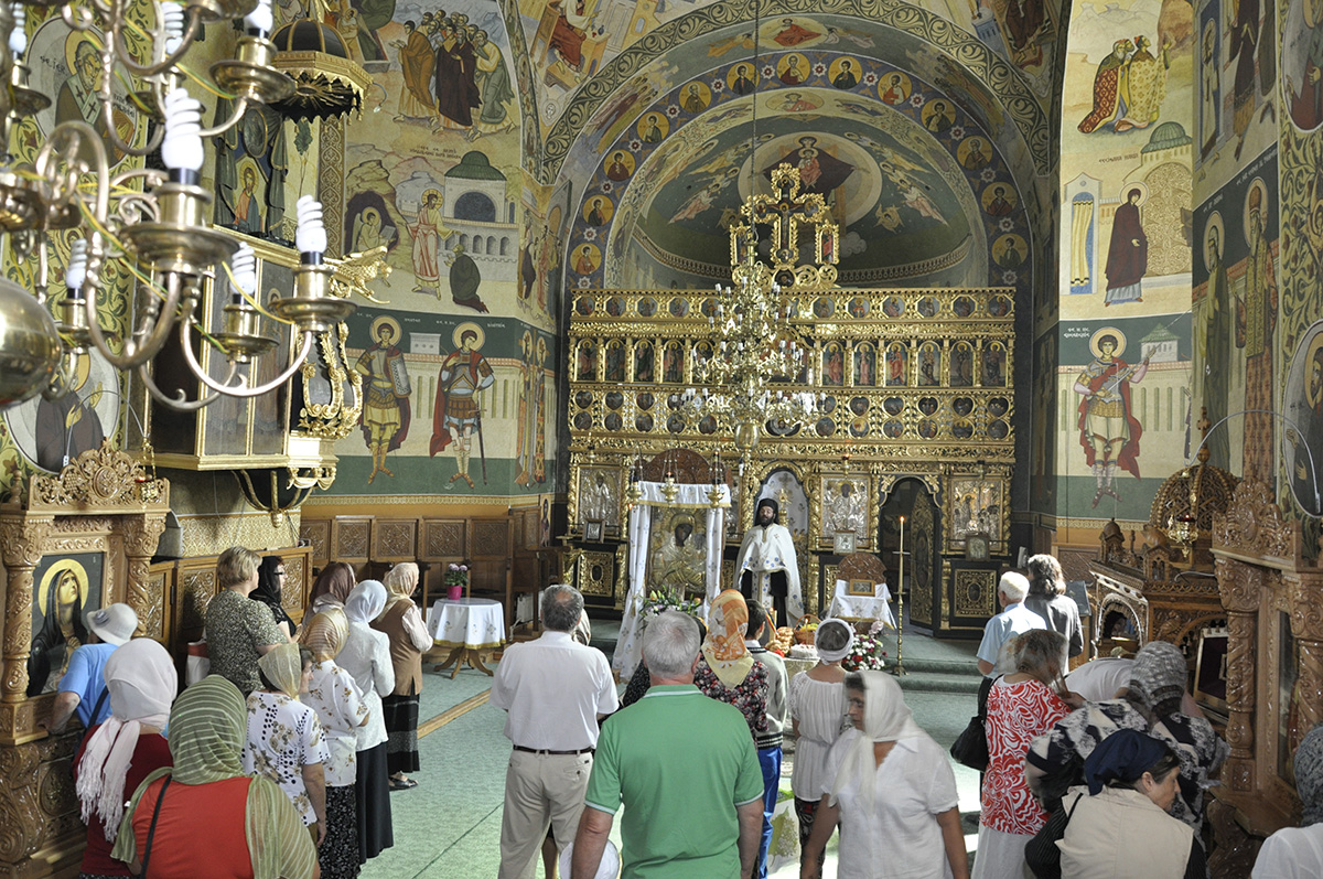 Pomenirea Mitropolitului Visarion Puiu, la Schitul Vovidenia al Mănăstirii Neamţ