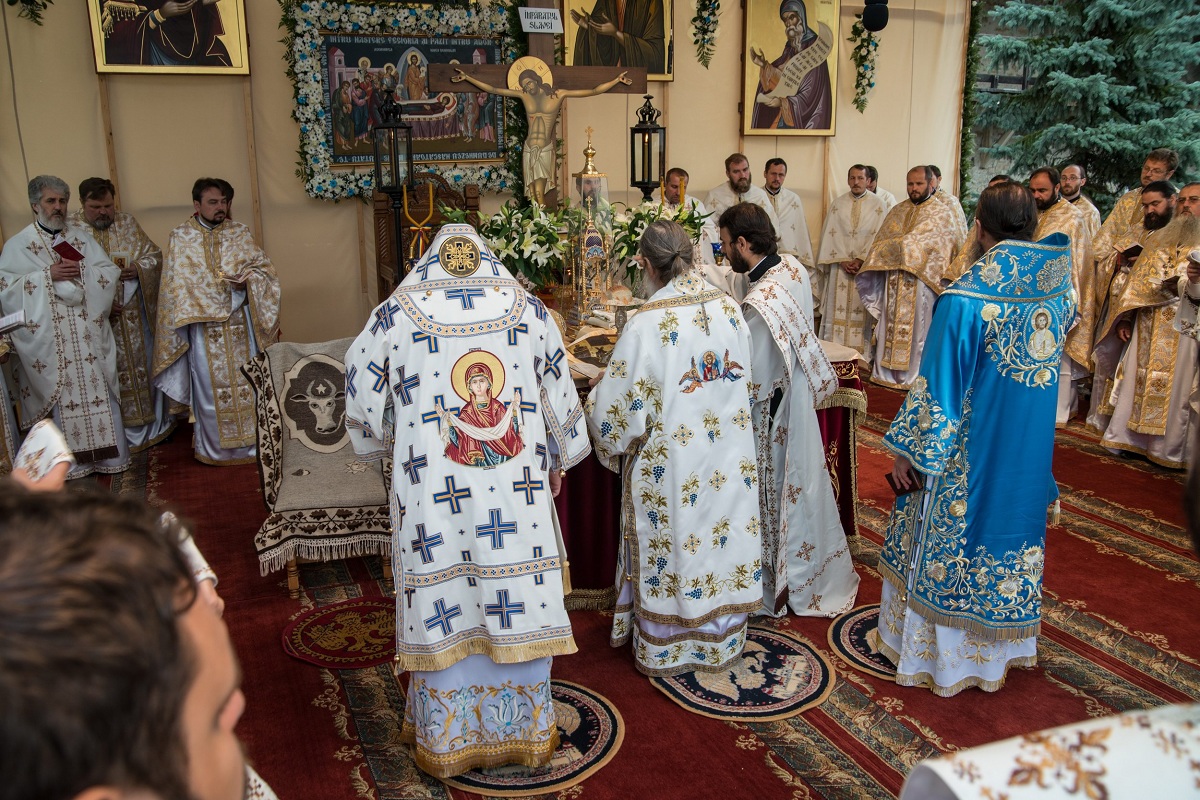 &quot;Maica Domnului a trăit în rugăciune, smerenie şi ascultare&quot;