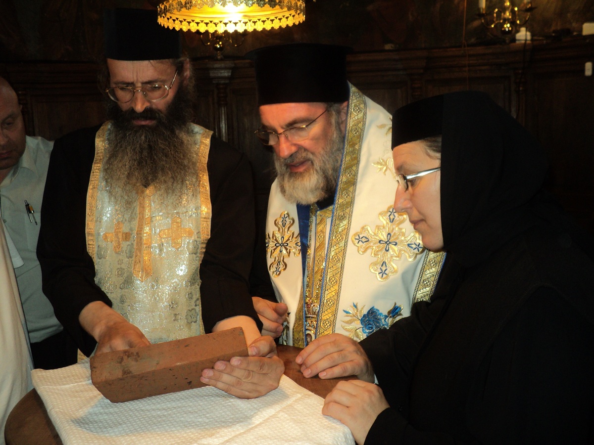 Moaştele Sfântului Iosif de la Varatic, spre închinarea credincioşilor