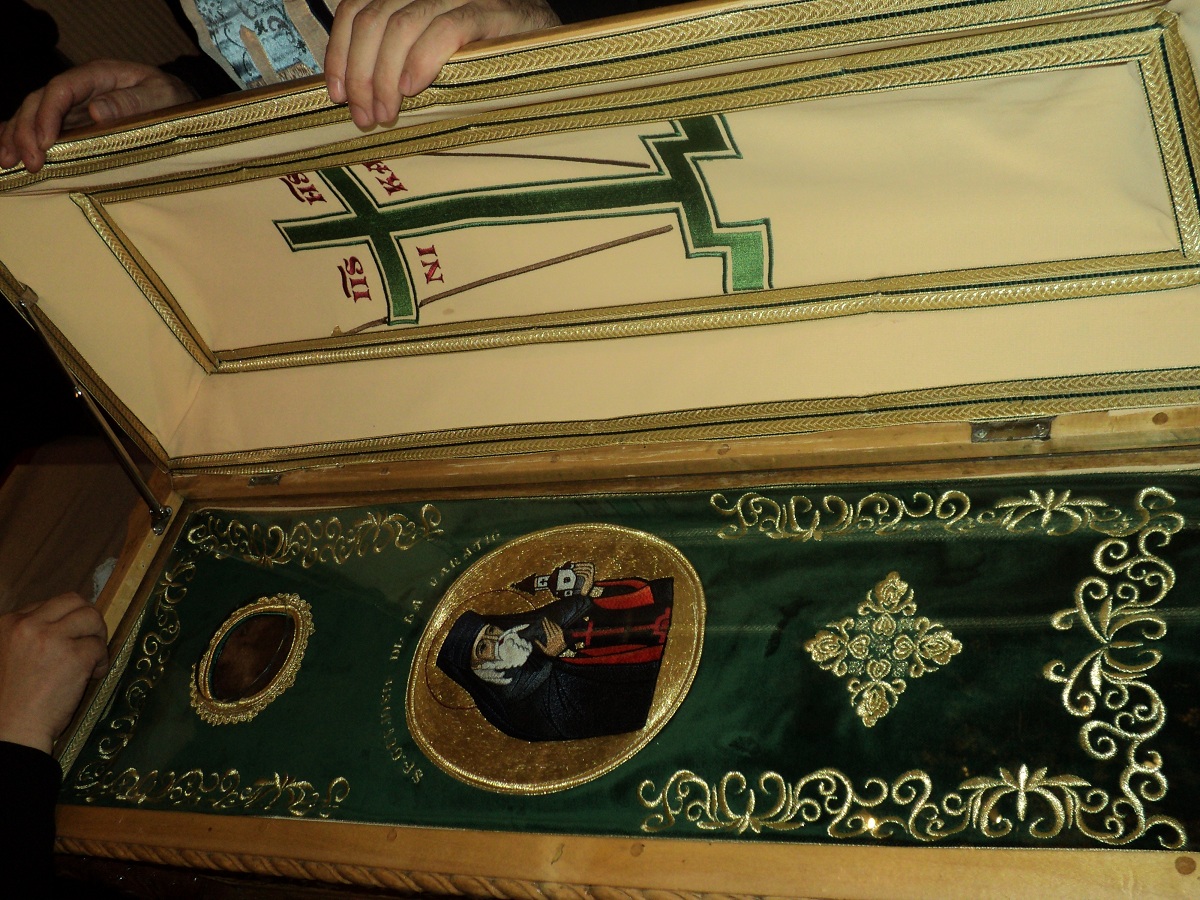 Moaştele Sfântului Iosif de la Varatic, spre închinarea credincioşilor