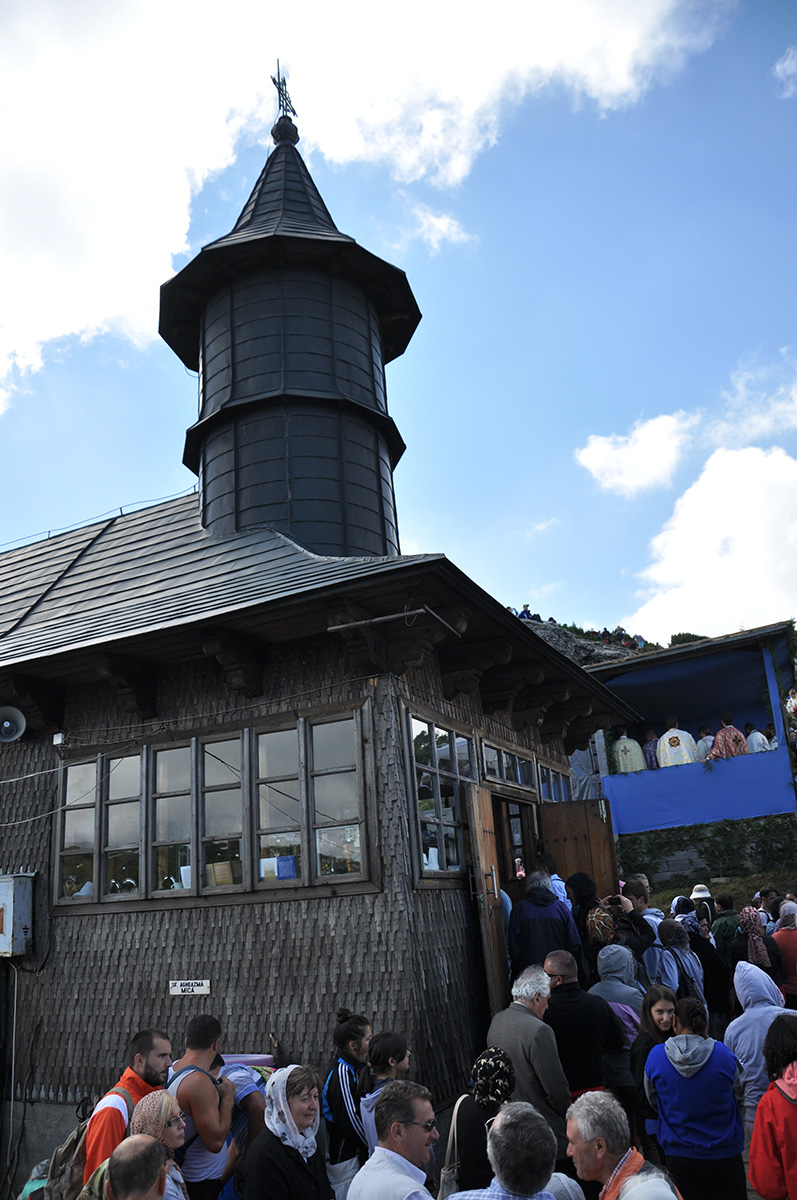 Hramul Mănăstirii Ceahlău - sărbătoarea credinței și a nevoinței duhovnicești