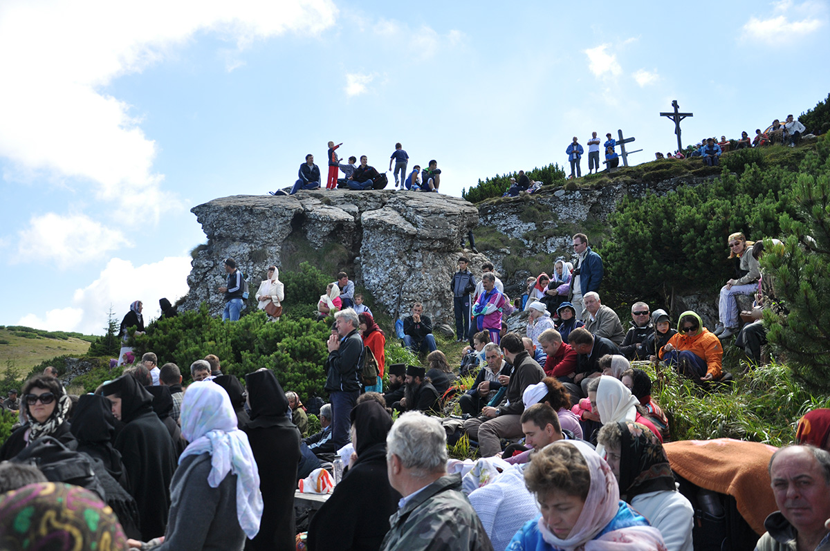 Hramul Mănăstirii Ceahlău - sărbătoarea credinței și a nevoinței duhovnicești