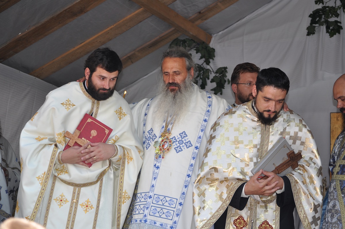 „Sfinții sunt brațele împrumutate ale lui Hristos Domnul care binecuvintează lumea”