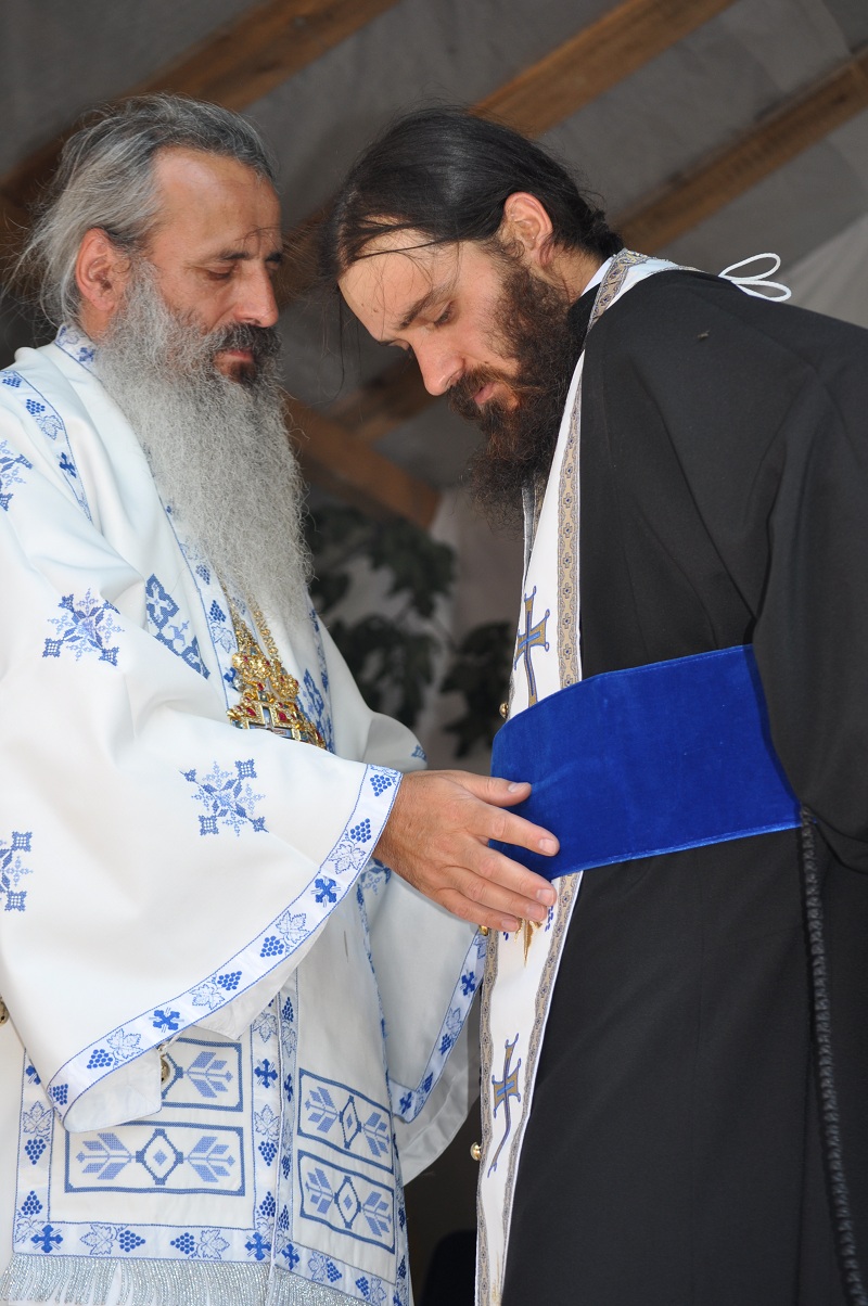 „Sfinții sunt brațele împrumutate ale lui Hristos Domnul care binecuvintează lumea”