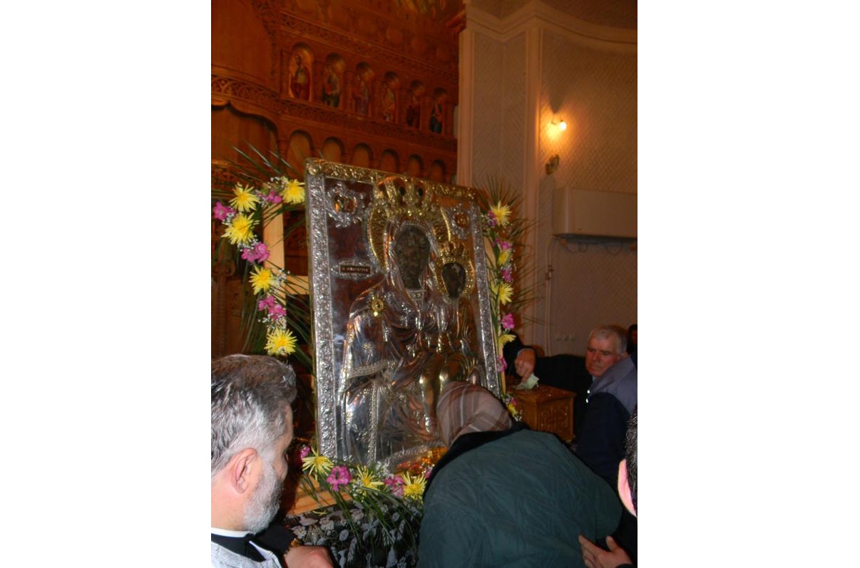 Pelerinaj în cinstea Maicii Domnului la Oneşti