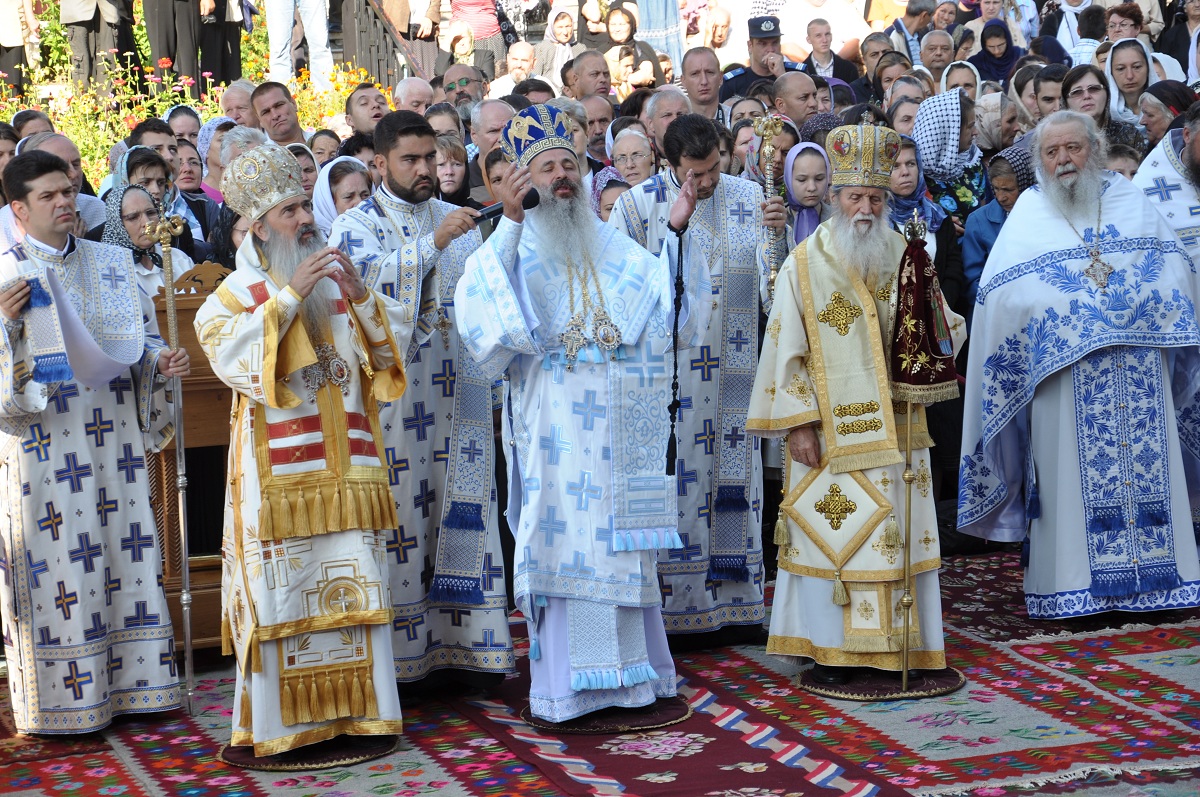 IPS Teodosie, la hramul Mănăstirii Sihăstria: „Sfânta Teodora este cea mai aleasă dintre sfinții cuvioși ai țării noastre”