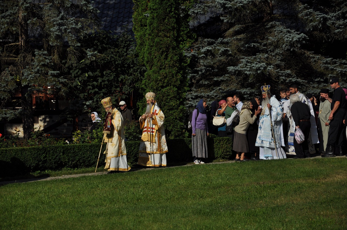 IPS Teodosie, la hramul Mănăstirii Sihăstria: „Sfânta Teodora este cea mai aleasă dintre sfinții cuvioși ai țării noastre”