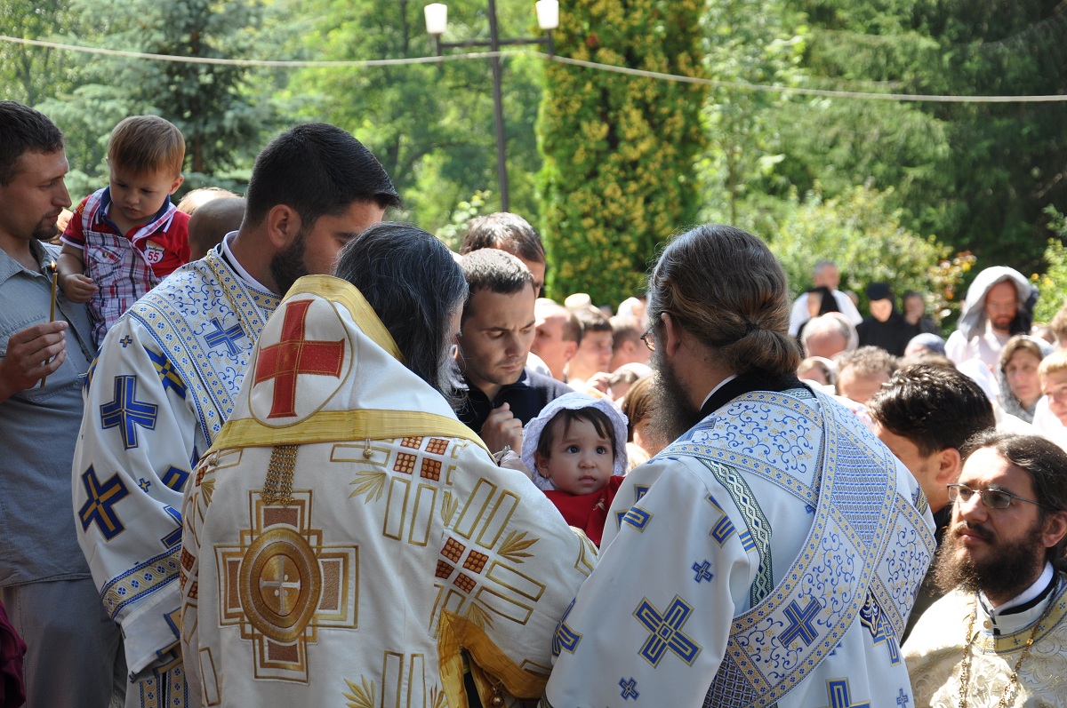 IPS Teodosie, la hramul Mănăstirii Sihăstria: „Sfânta Teodora este cea mai aleasă dintre sfinții cuvioși ai țării noastre”