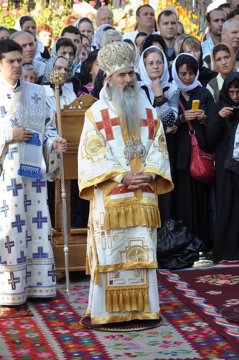 IPS Teodosie, la hramul Mănăstirii Sihăstria: „Sfânta Teodora este cea mai aleasă dintre sfinții cuvioși ai țării noastre”