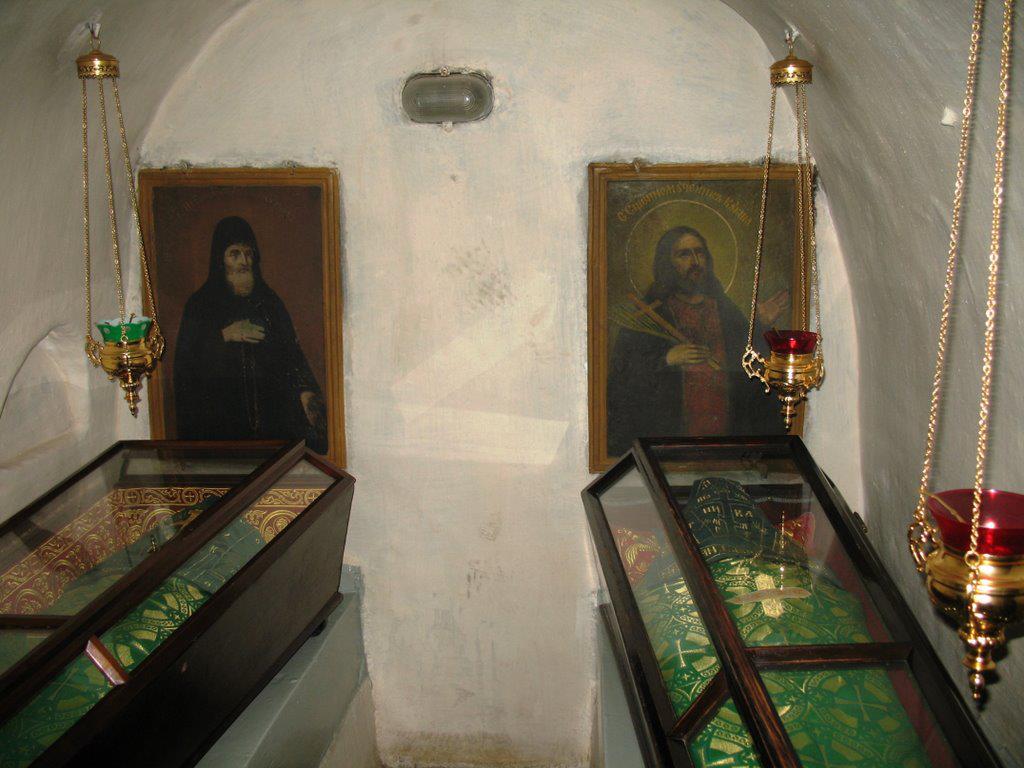 Soborul Sfinților Cuvioși din Lavra Pecerska cu Sfinte Moaște în „Peșterile de Departe”