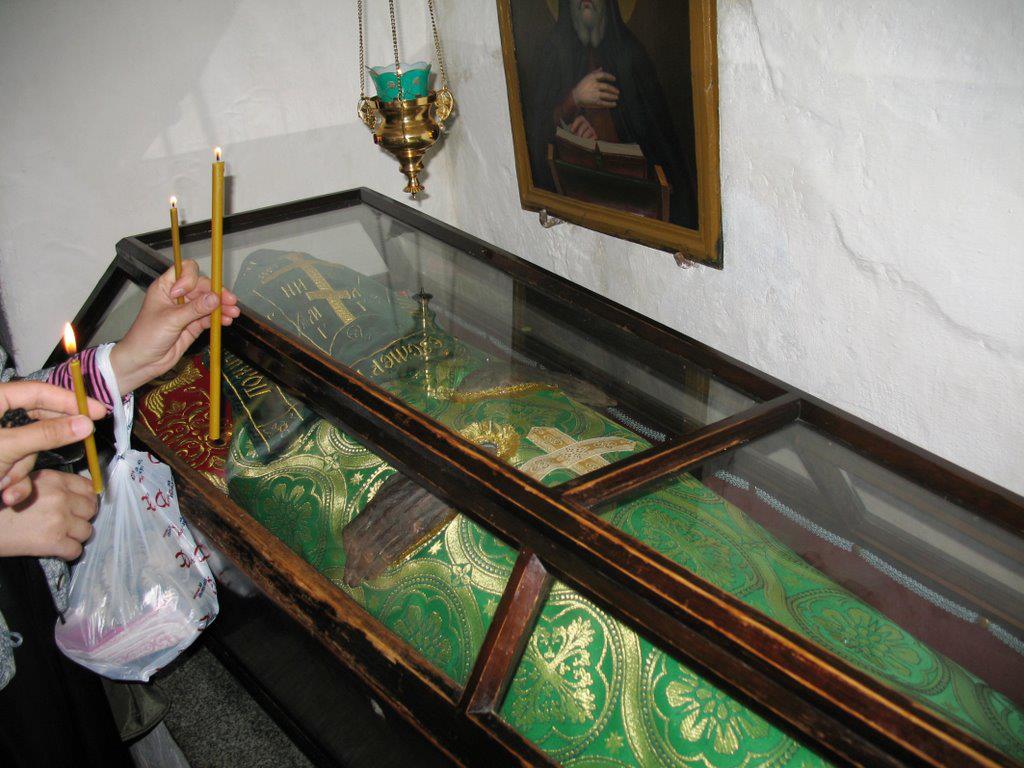 Soborul Sfinților Cuvioși din Lavra Pecerska cu Sfinte Moaște în „Peșterile de Departe”