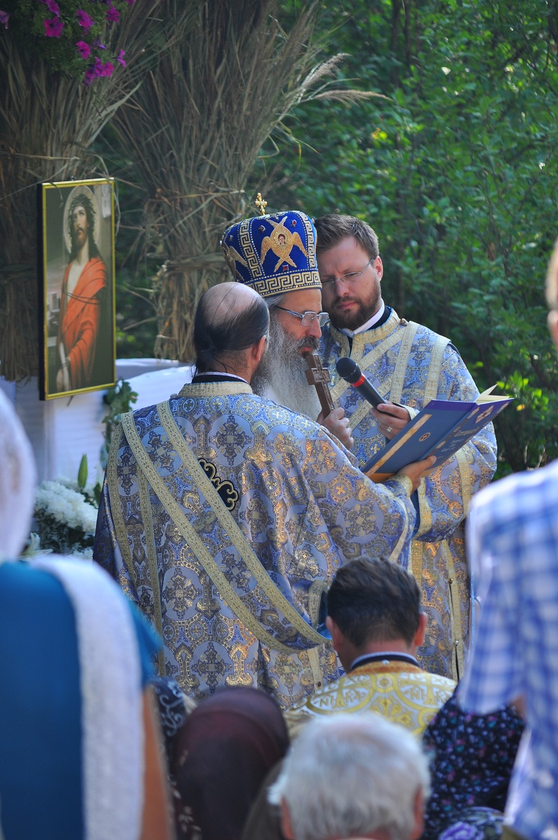 „Sfinții sunt brațele împrumutate ale lui Hristos Domnul care binecuvintează lumea”