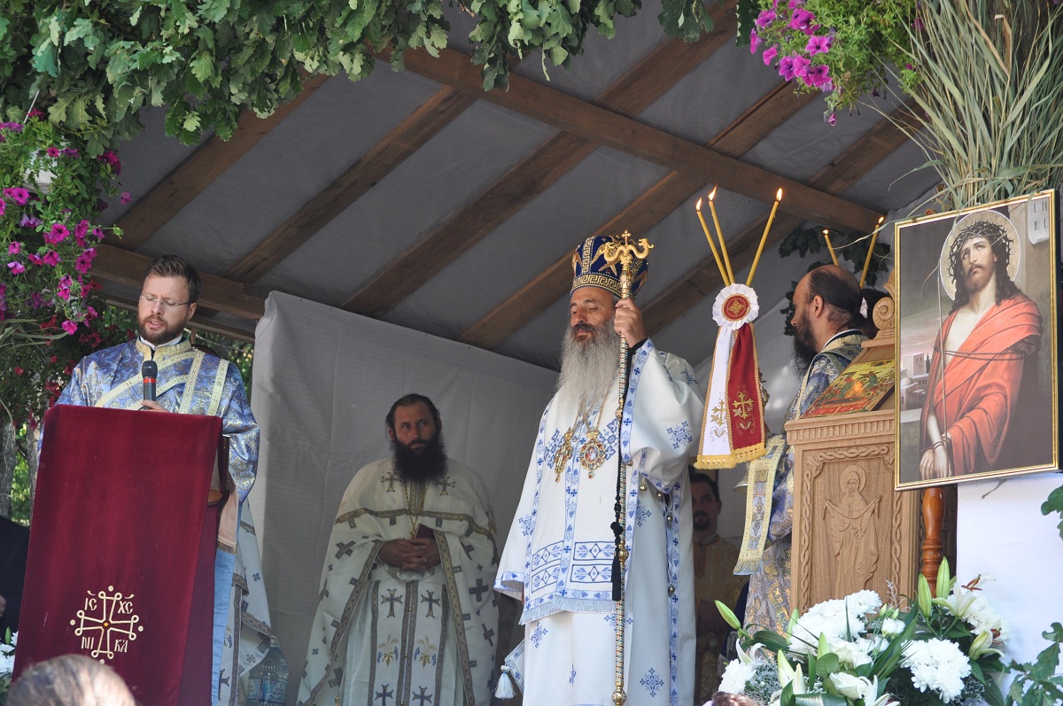 „Sfinții sunt brațele împrumutate ale lui Hristos Domnul care binecuvintează lumea”