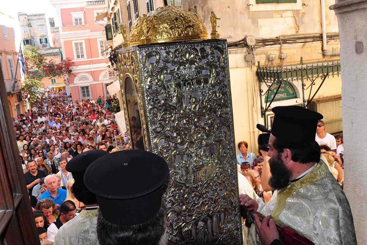 Pelerinaj cu moaștele Sfântului Spiridon în Corfu