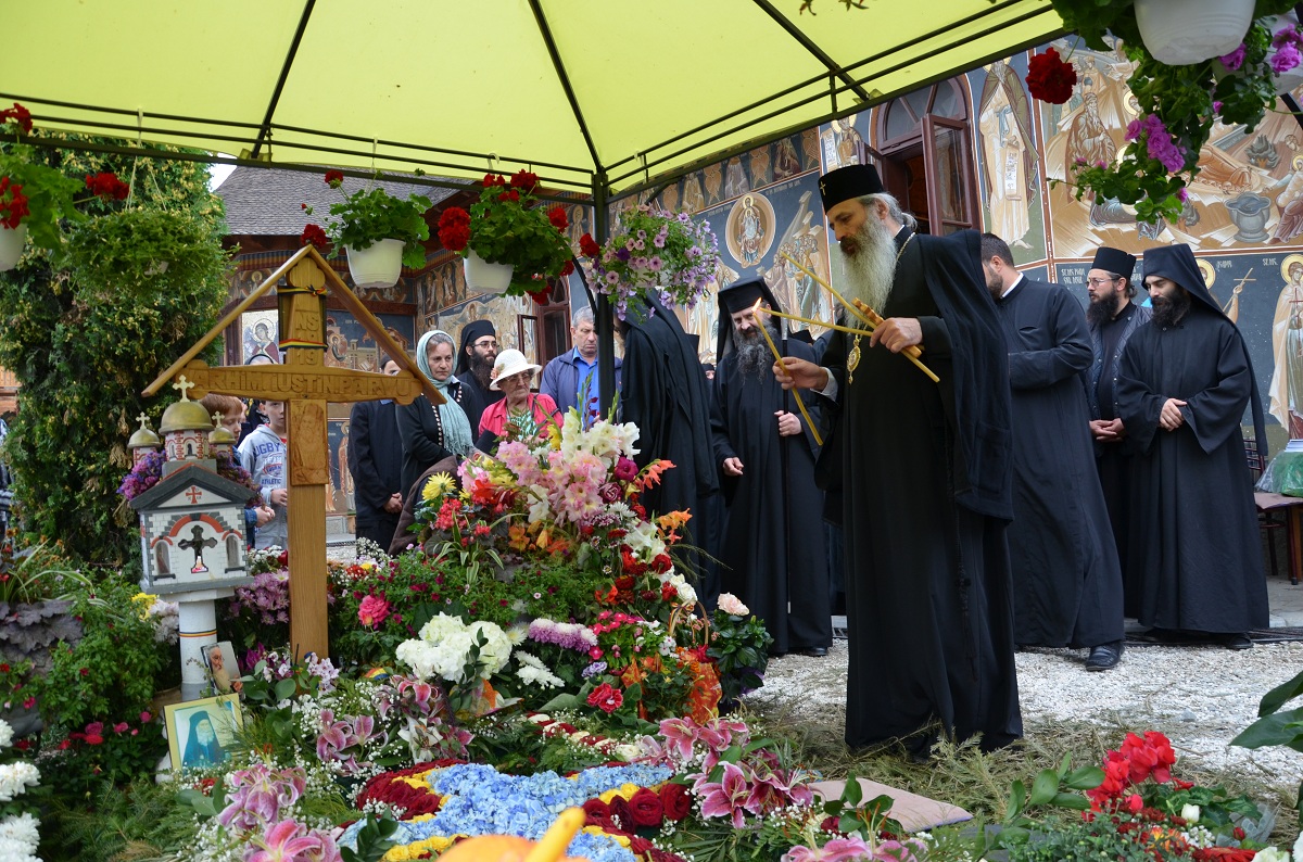 Hram şi hirotesie de stareţă la Mănăstirea Paltin - Petru Vodă