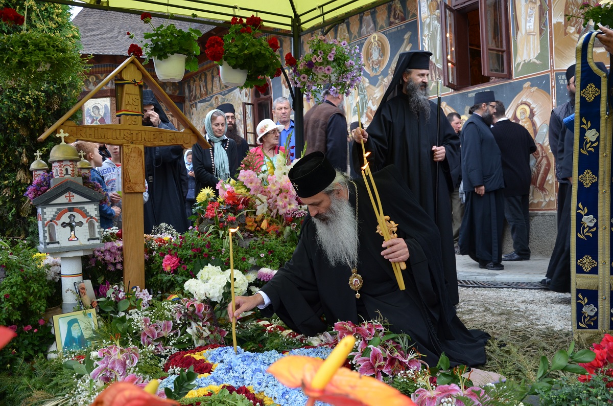 Hram şi hirotesie de stareţă la Mănăstirea Paltin - Petru Vodă