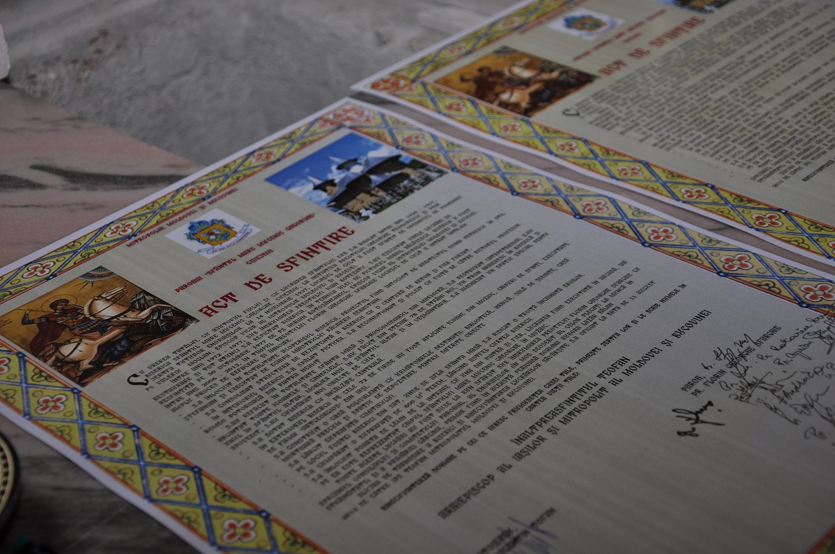 Biserica parohiei Cuiejdiu-Gârcina, resfințită de IPS Mitropolit Teofan