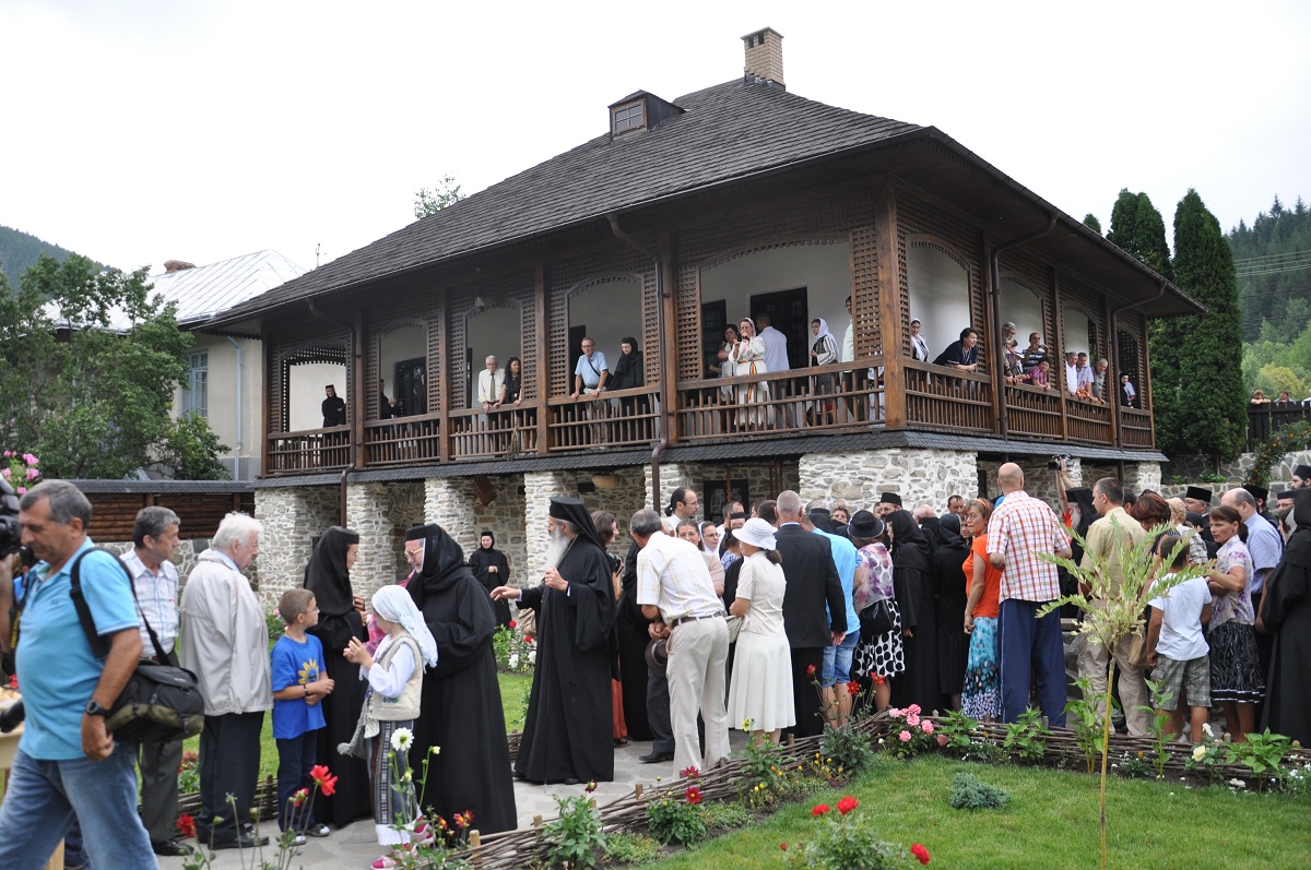 Noul „Muzeu vivant” al Mănăstirii Agapia, sfințit de către IPS Mitropolit Teofan