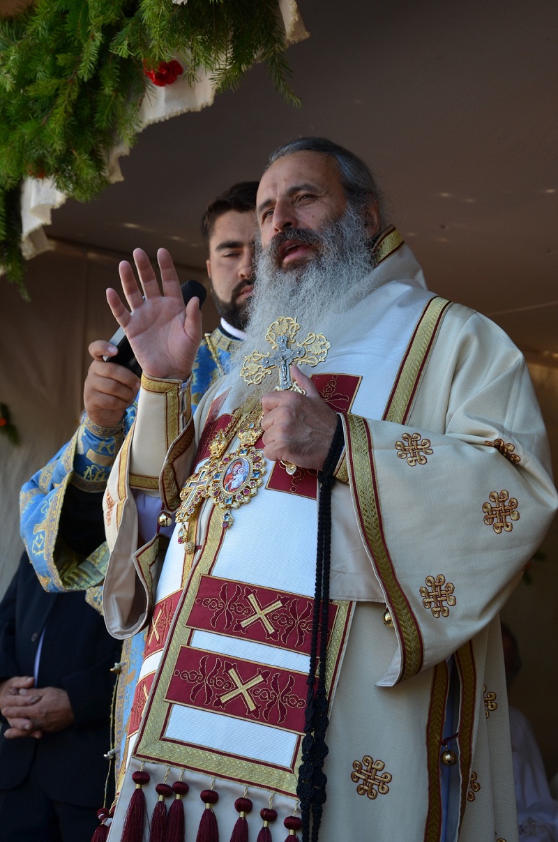 Sfinţire de biserică şi de casă socială în parohia Rediu Scânteii