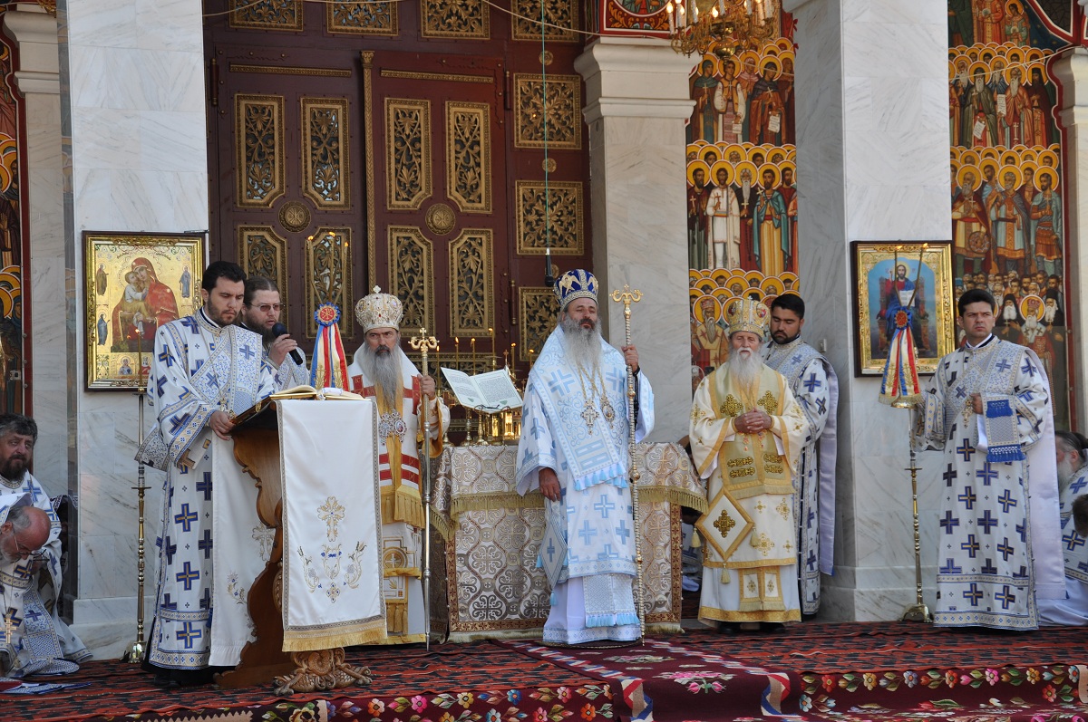 IPS Teodosie, la hramul Mănăstirii Sihăstria: „Sfânta Teodora este cea mai aleasă dintre sfinții cuvioși ai țării noastre”
