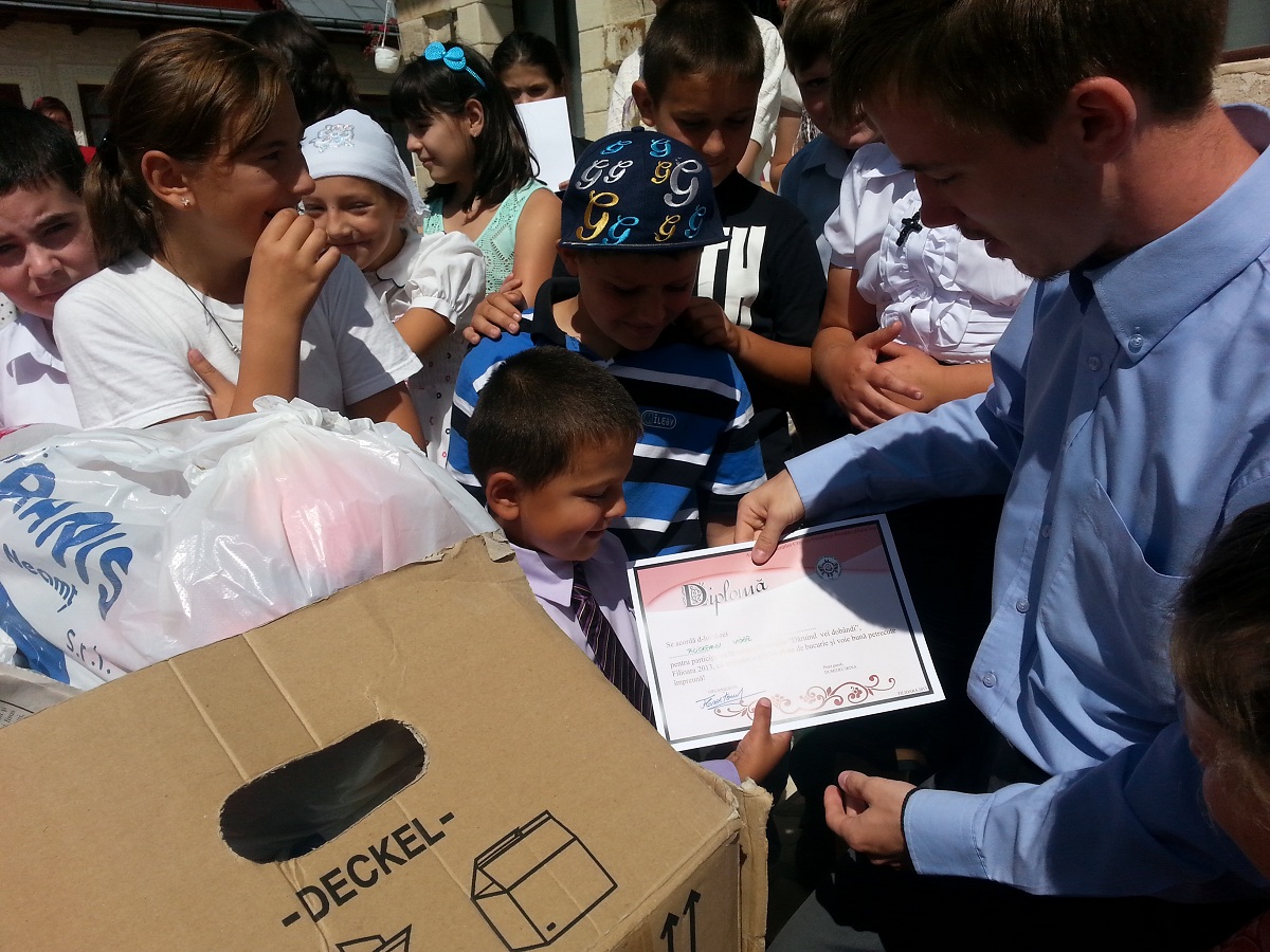 Tabăra de creație „Dăruind vei dobândi”, la parohia Filioara din Târgu Neamț