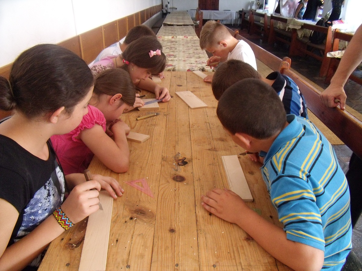 Tabăra de creație „Dăruind vei dobândi”, la parohia Filioara din Târgu Neamț