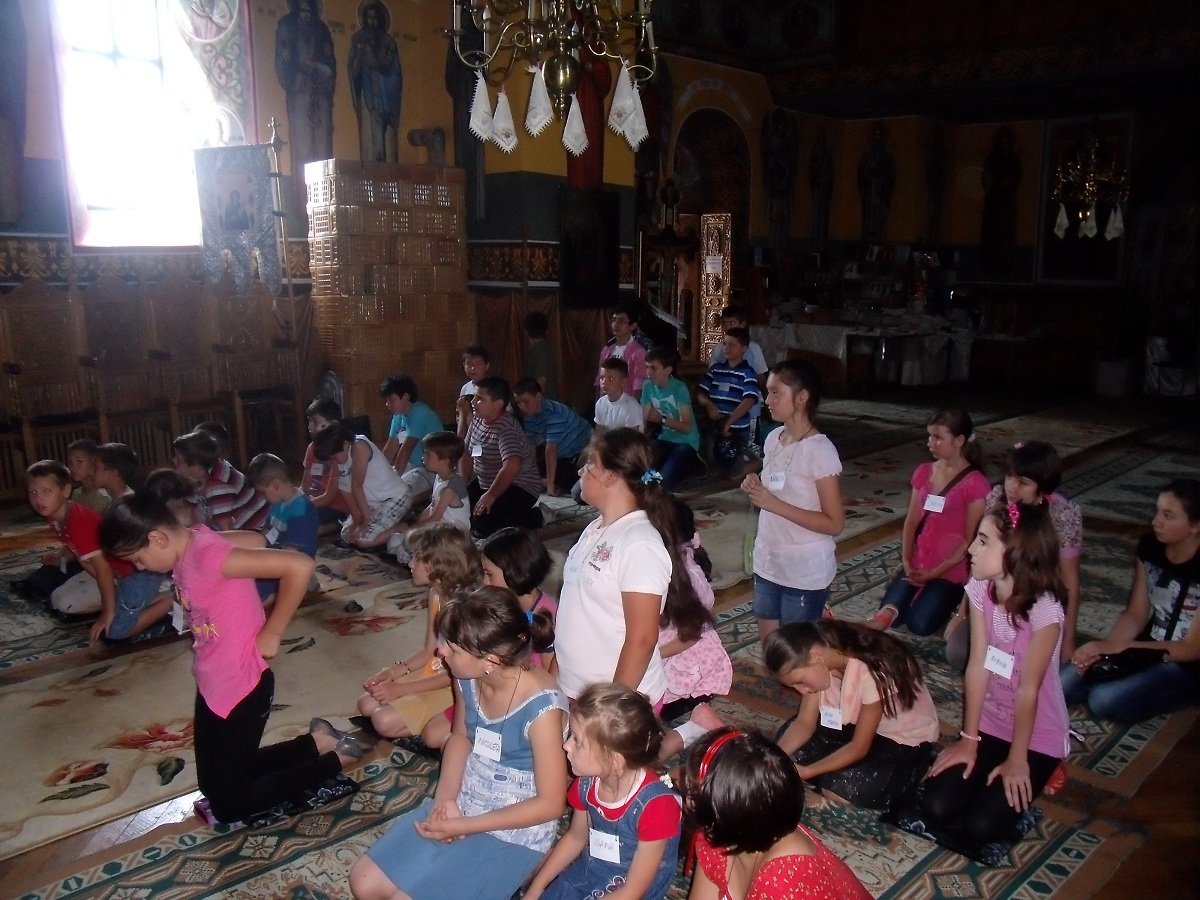 Tabăra de creație „Dăruind vei dobândi”, la parohia Filioara din Târgu Neamț