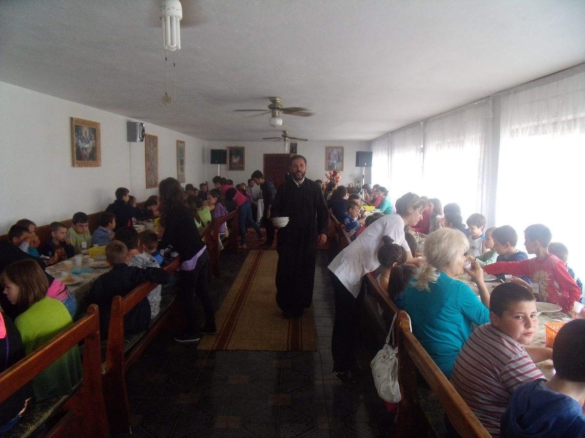 Tabăra de creație „Dăruind vei dobândi”, la parohia Filioara din Târgu Neamț