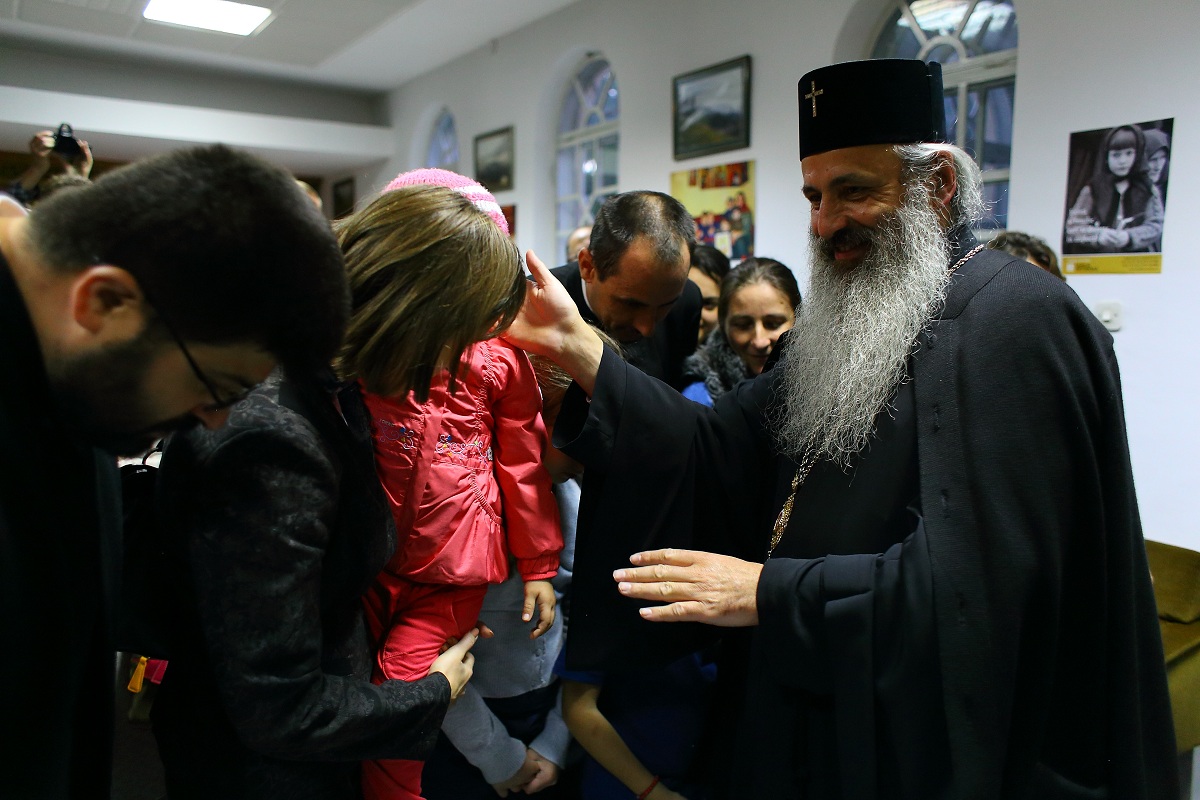 „Familia - realizarea pe pământ a tainei Preasfintei Treimi“