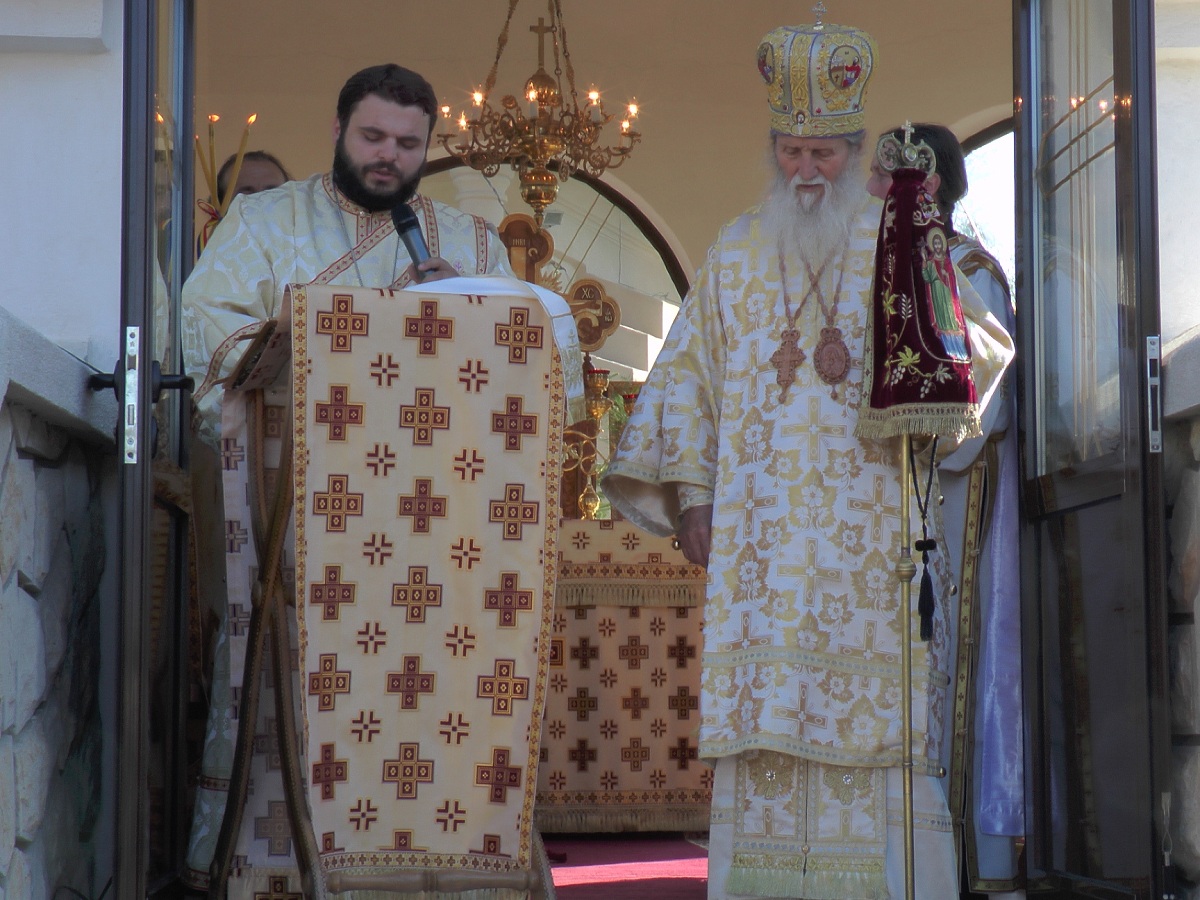 Liturghie arhierească la hramul Mănăstirii Cămârzani
