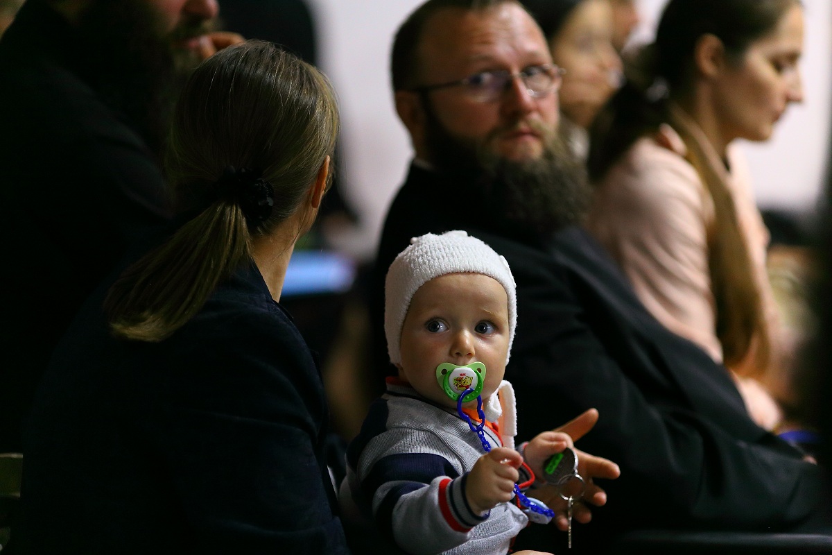 „Familia - realizarea pe pământ a tainei Preasfintei Treimi“