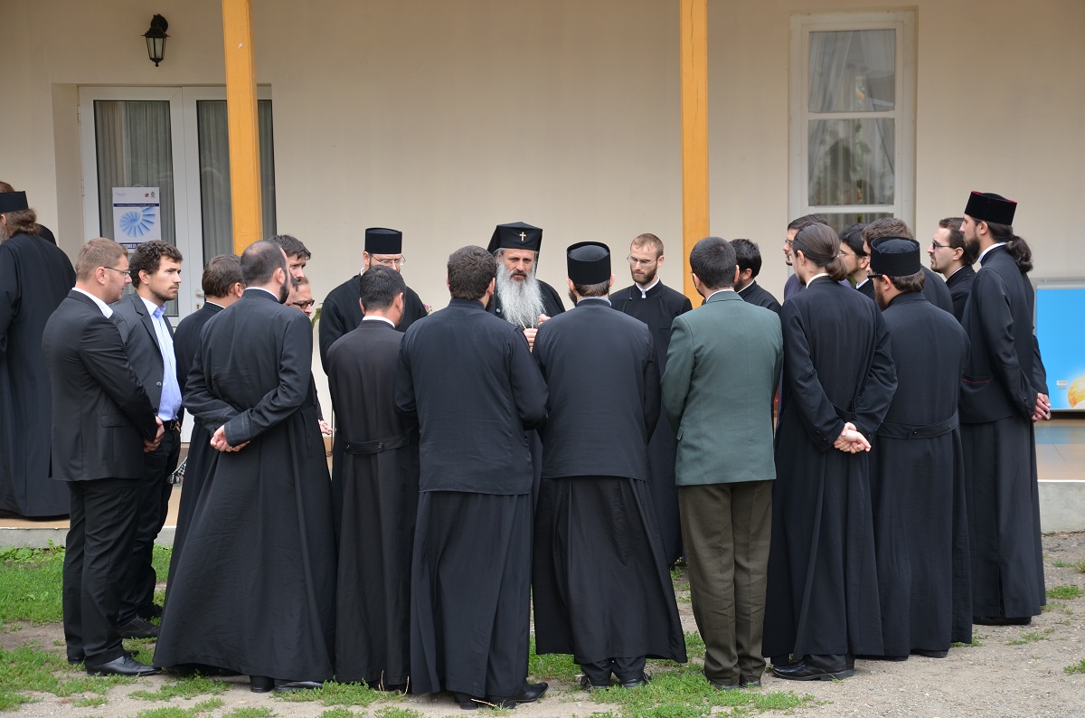 Pr. Vasile Gavrilă și pr. Constantin Coman, prezenți la atelierul de formare de la Miclăușeni Pr. Vasile Gavrilă și pr. Constantin Coman, prezenți la atelierul de formare de la Miclăușeni