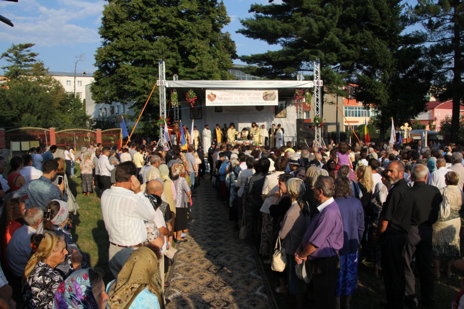 Primul pelerinaj religios pe străzile oraşului Buhuşi