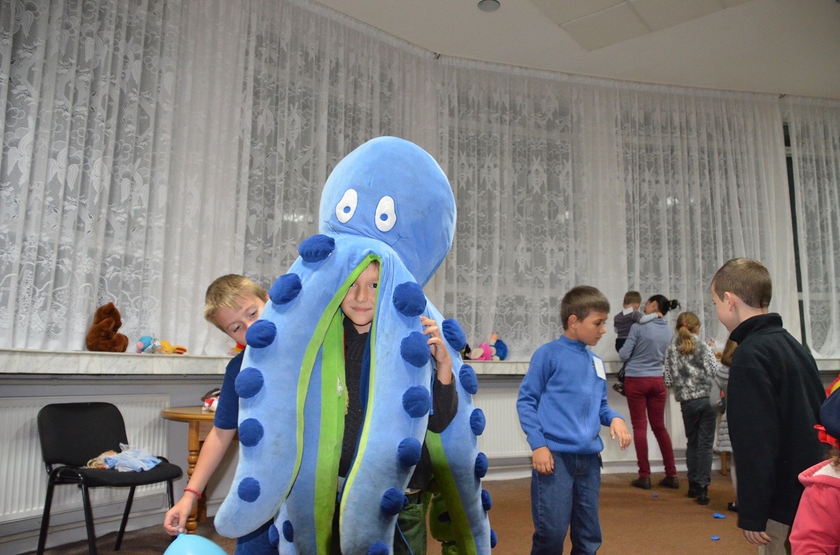 „Familia - realizarea pe pământ a tainei Preasfintei Treimi“