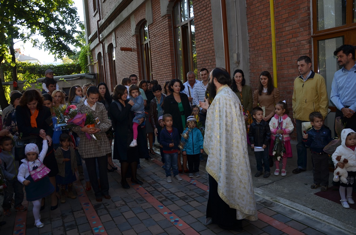 „Raportați-vă la copiii voștri ca la darurile lui Dumnezeu”